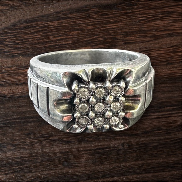 Sterling Silver & genuine Diamond Cluster Ring - Size 10.5 - 8.8g